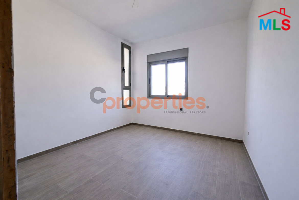 Apartment for Sale in Halat – CPJHM32