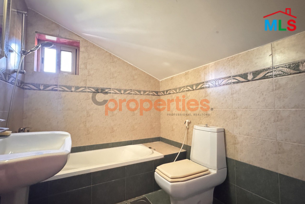 Rooftop For Sale In Belle Vue Awkar- CPTA64