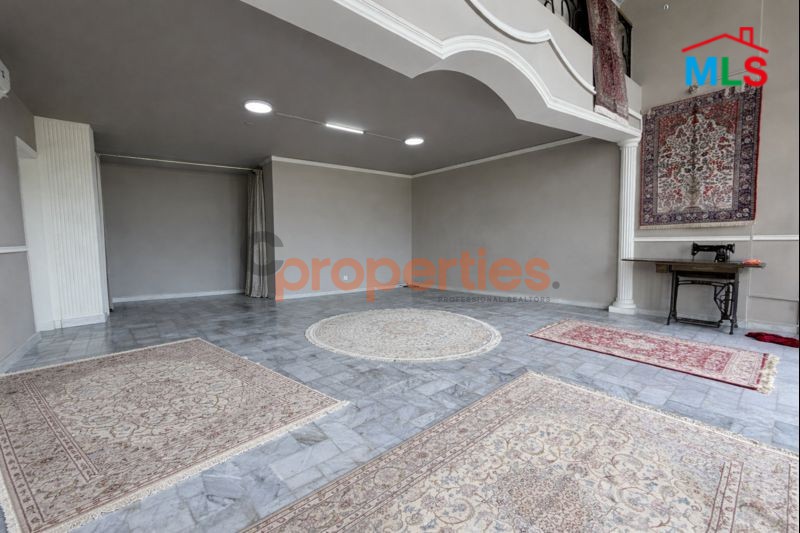 Prime Shop for Sale in Hazmieh – CPFY118