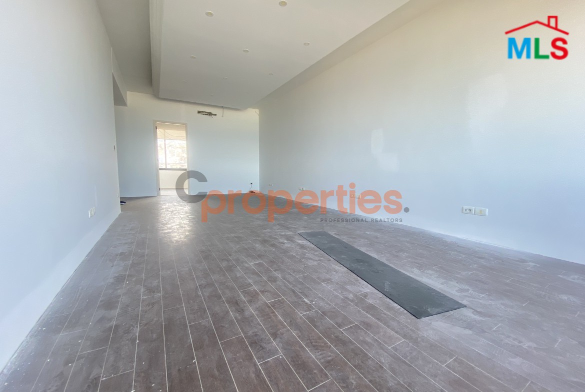 High Floor Office for Sale in Zalka – CPFY95