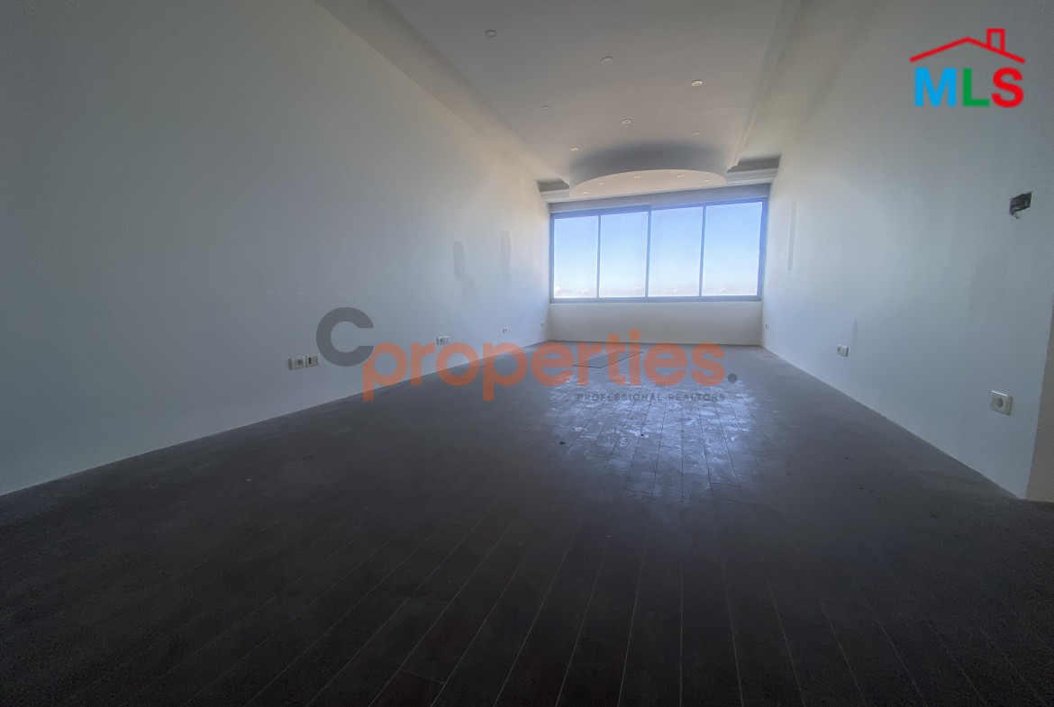 High Floor Office for Sale in Zalka – CPFY95