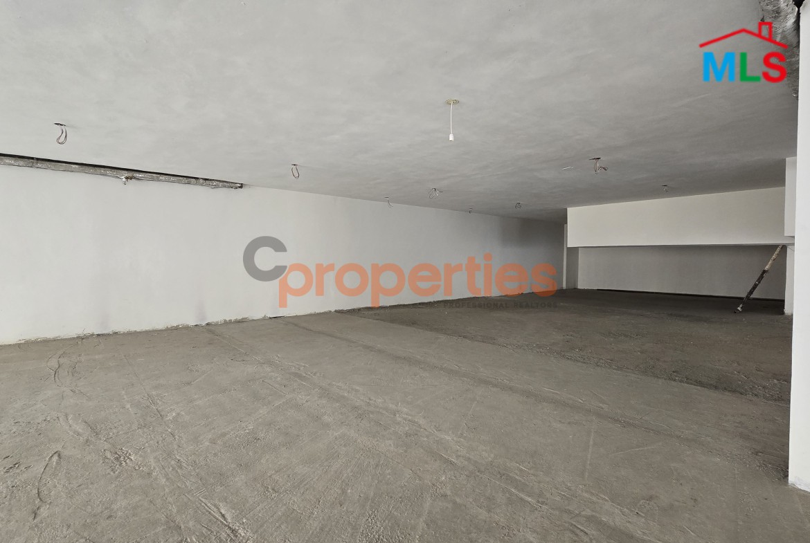 Showroom/Office For Sale In Furn El Chebbak – CPJA32