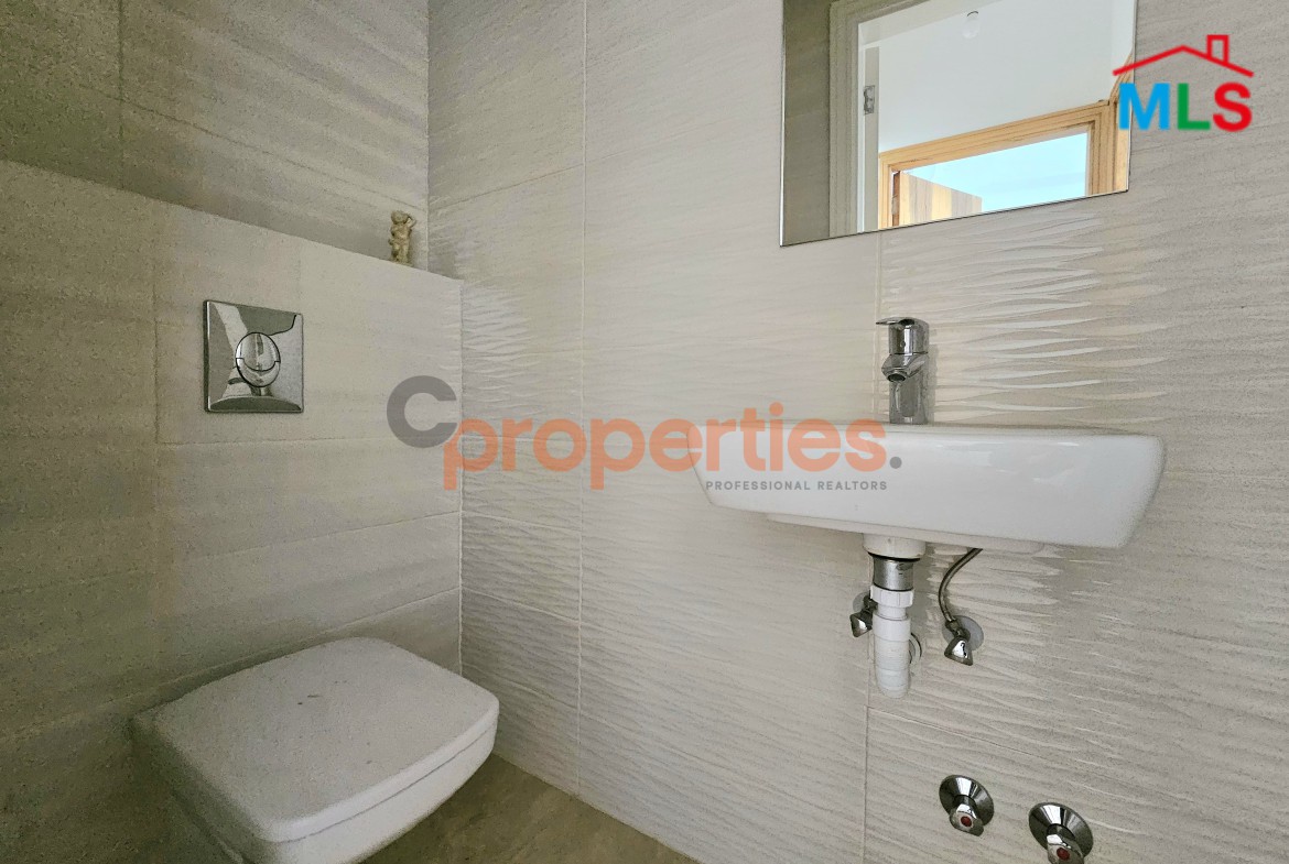 Apartment For Sale In Achrafieh – CPBWW63