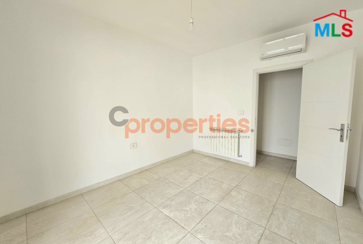 Apartment For Sale In Achrafieh – CPBWW63