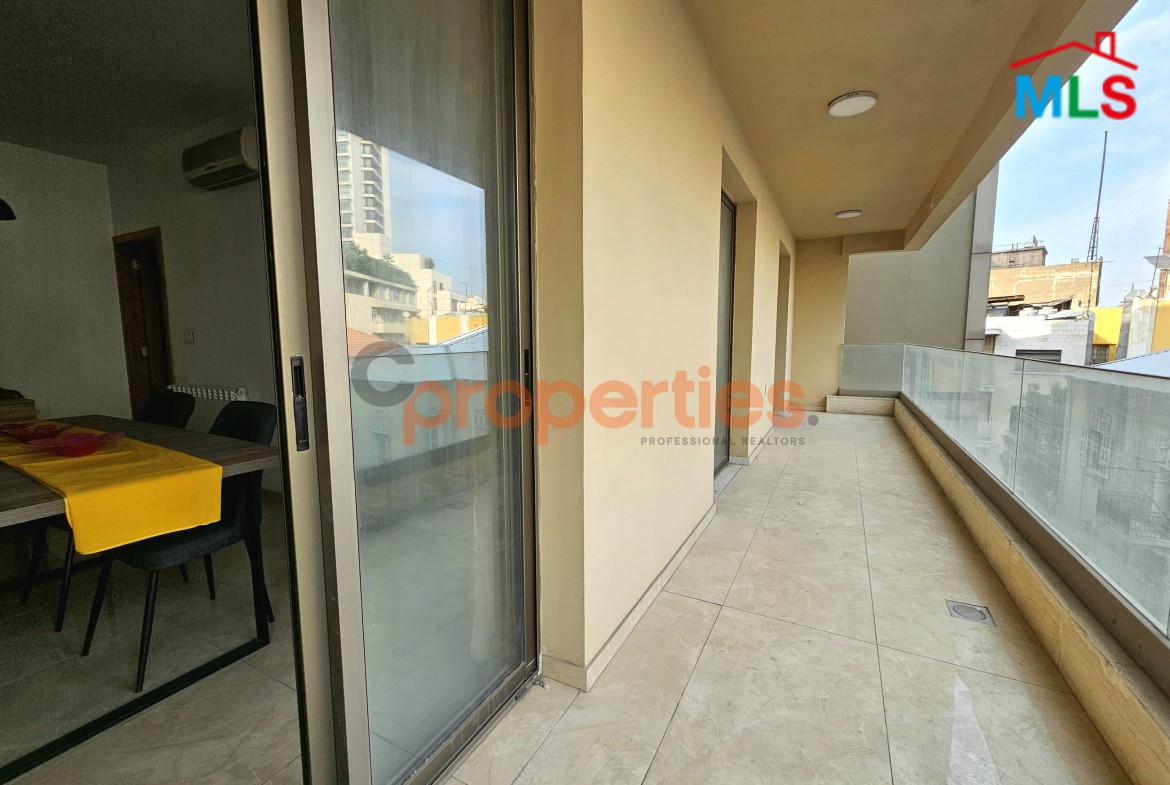 Apartment For Sale In Achrafieh – CPBWW63