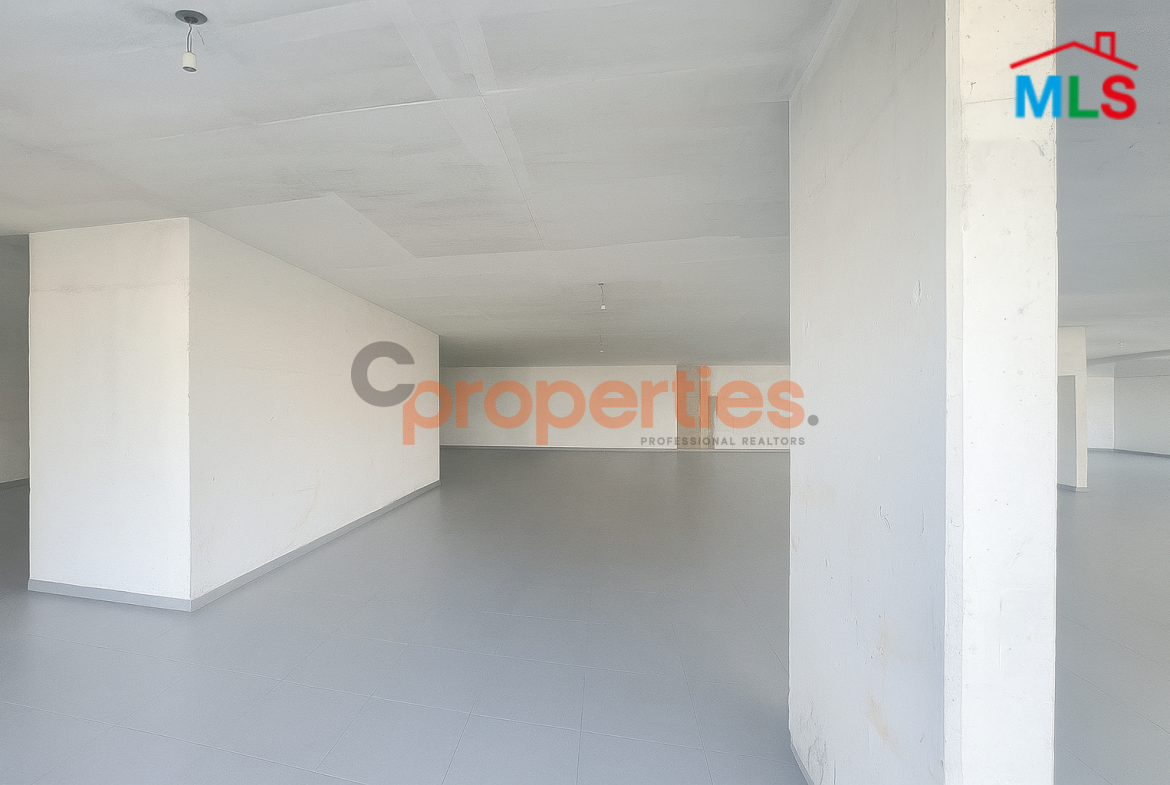 Showroom and Warehouse for Sale in Mar Roukoz Prime | صالة عرض ومستودع للبيع في موقع متميز في مار روكز | CPCC40