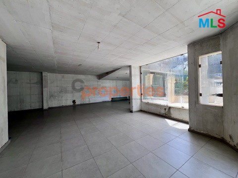 Showroom and Warehouse for Sale in Mar Roukoz Prime | صالة عرض ومستودع للبيع في موقع متميز في مار روكز | CPCC40