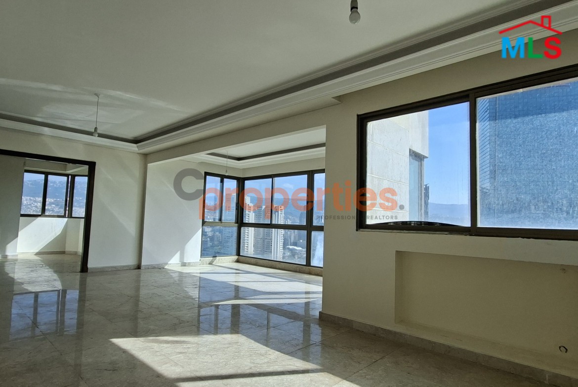 Apartment For Sale In Achrafieh – CPBWW49