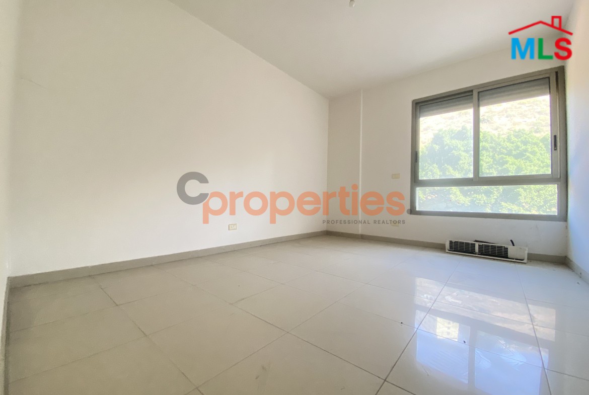 Bright Apartment For Sale in Zalka – CPFY50