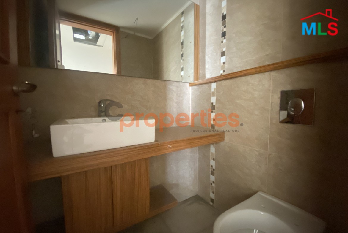 Bright Apartment For Sale in Zalka – CPFY51