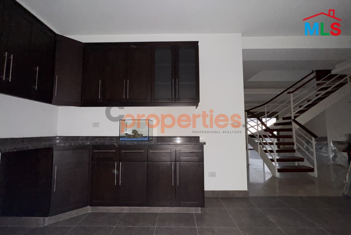 Duplex For Sale In Awkar-Belle Vue – CPTA56