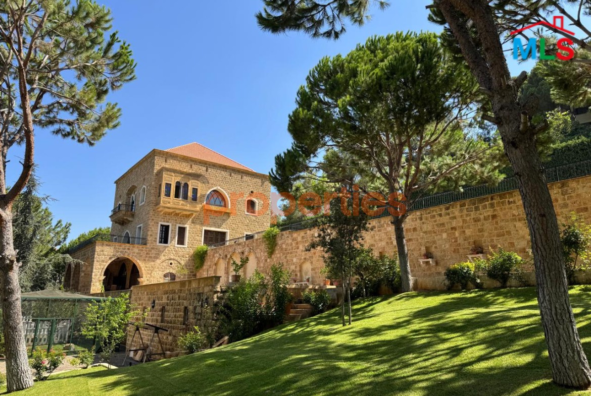 Luxury Furnished Palace for Sale – Mazboud Chouf – CPHR06
