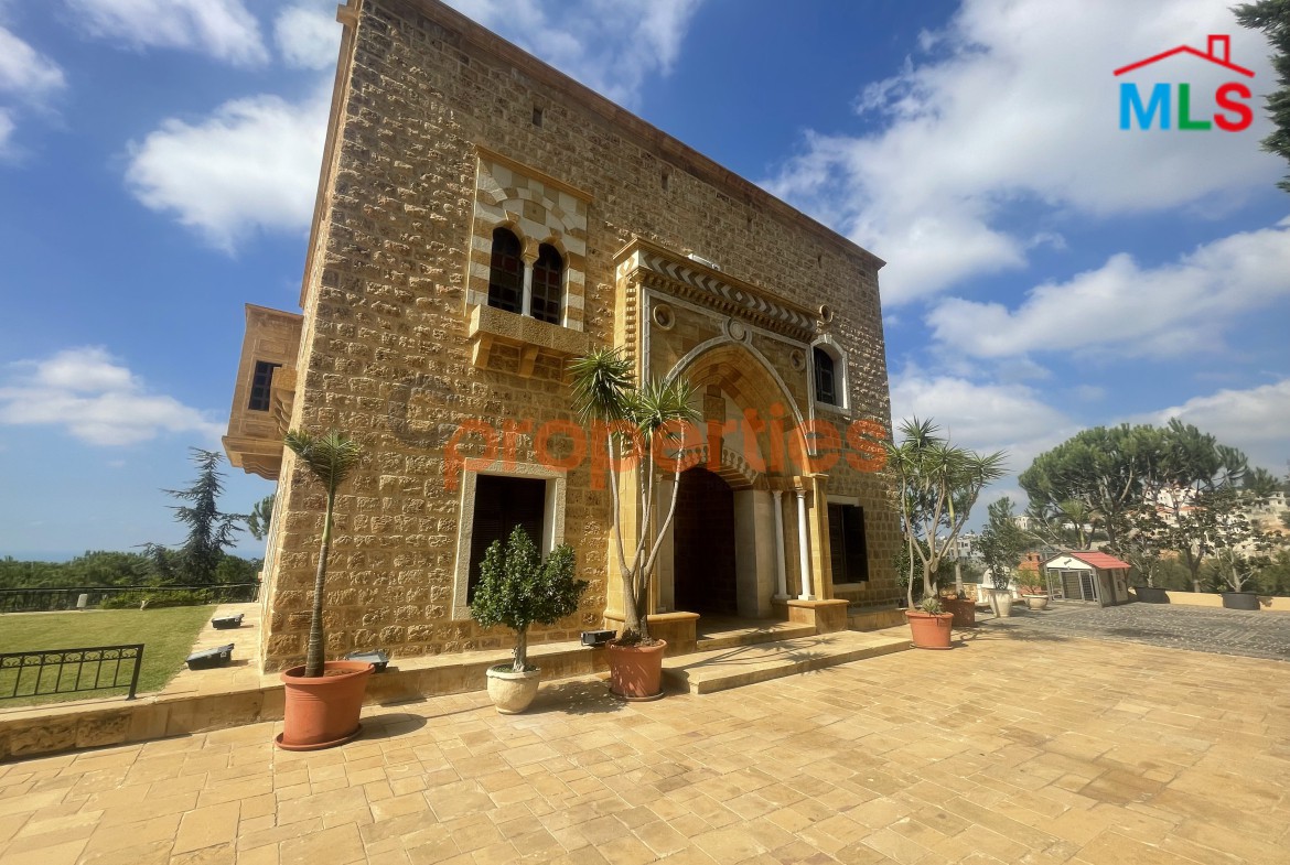 Luxury Furnished Palace for Sale – Mazboud Chouf – CPHR06