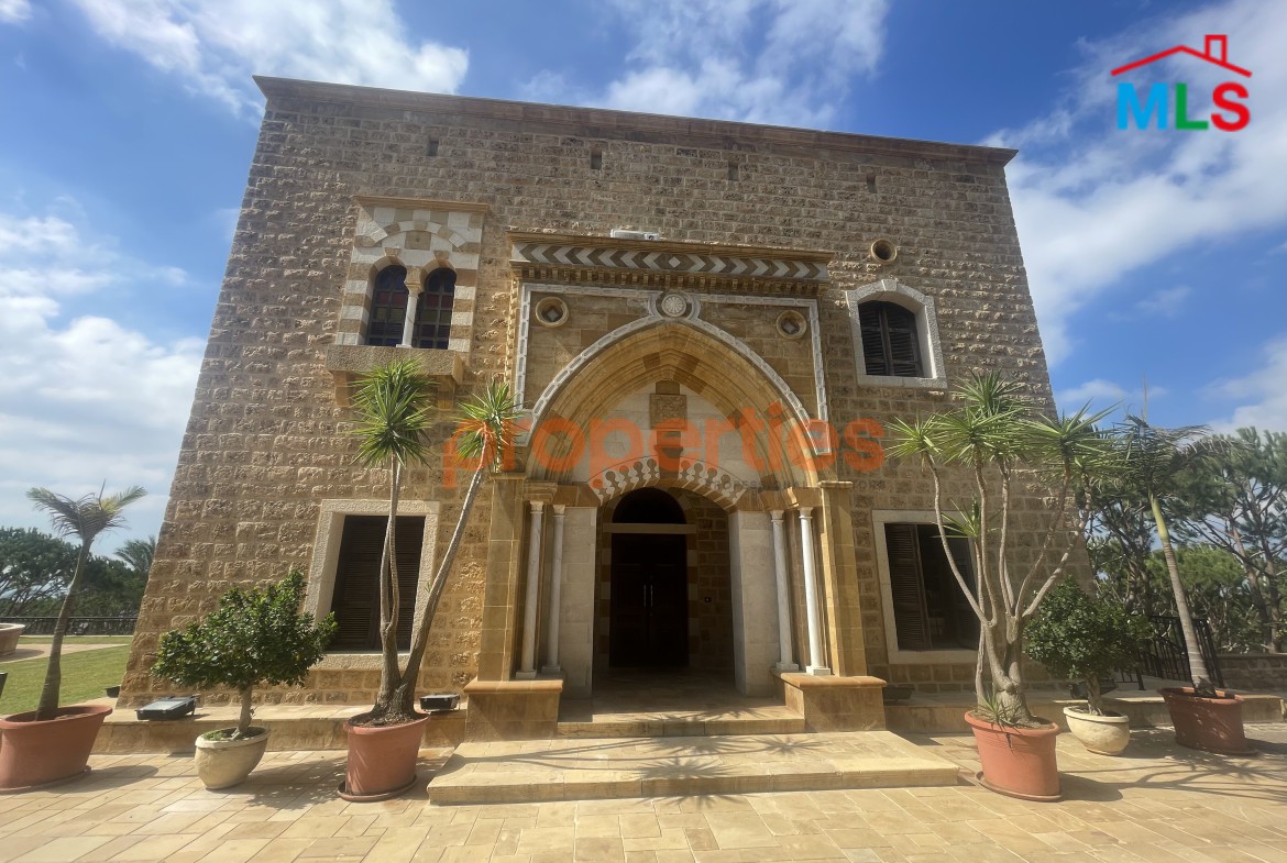 Luxury Furnished Palace for Sale – Mazboud Chouf – CPHR06