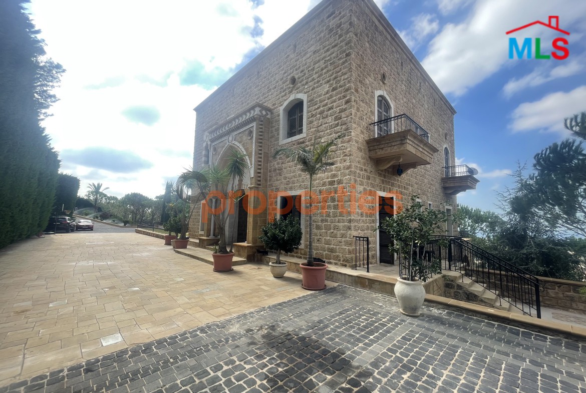 Luxury Furnished Palace for Sale – Mazboud Chouf – CPHR06