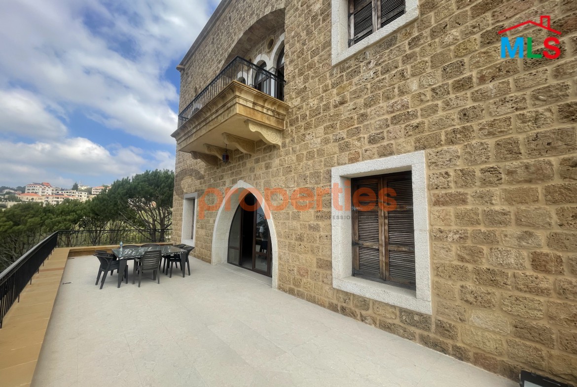 Luxury Furnished Palace for Sale – Mazboud Chouf – CPHR06