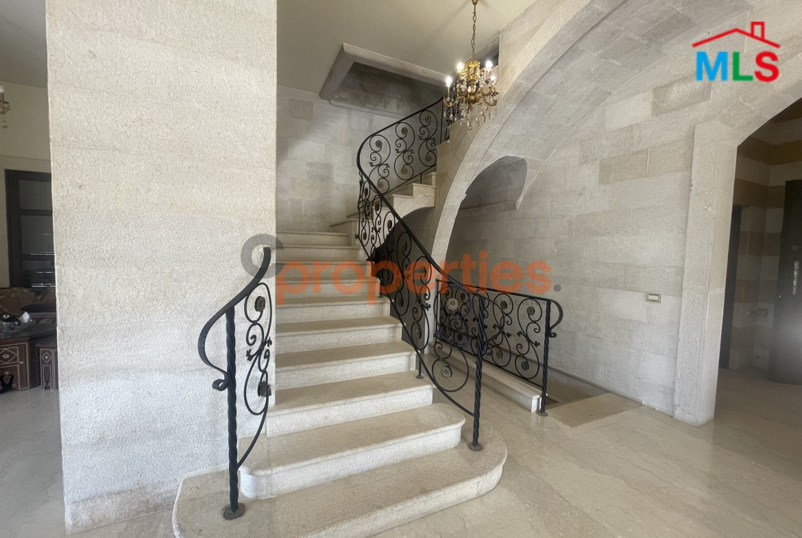 Luxury Furnished Palace for Sale – Mazboud Chouf – CPHR06
