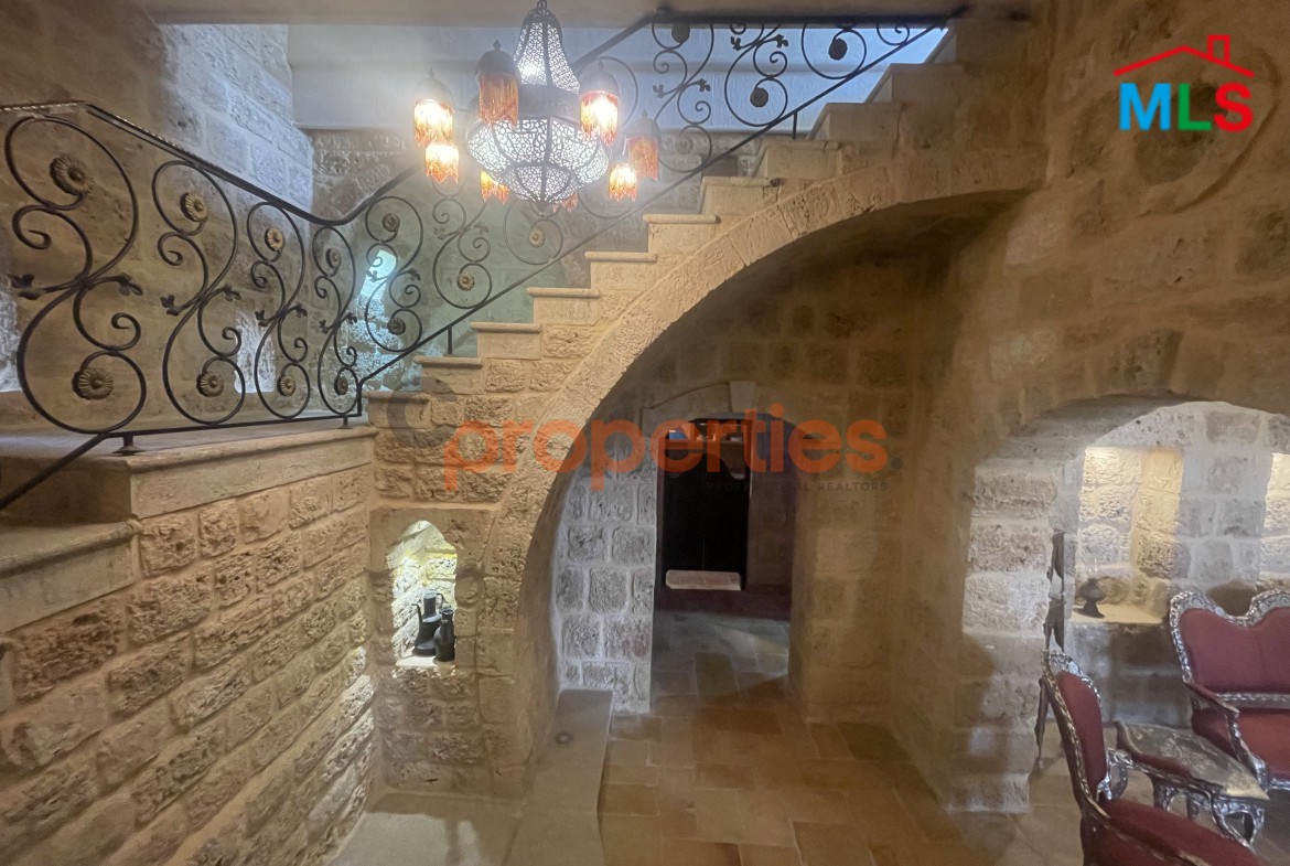 Luxury Furnished Palace for Sale – Mazboud Chouf – CPHR06