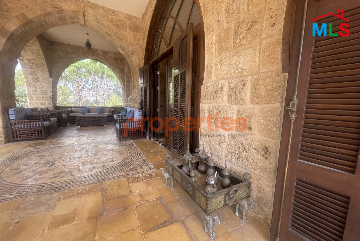 Luxury Furnished Palace for Sale – Mazboud Chouf – CPHR06