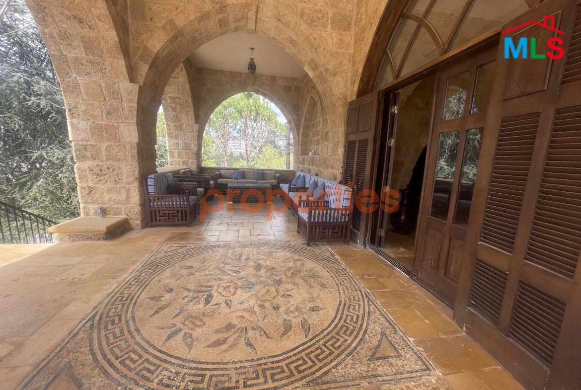 Luxury Furnished Palace for Sale – Mazboud Chouf – CPHR06