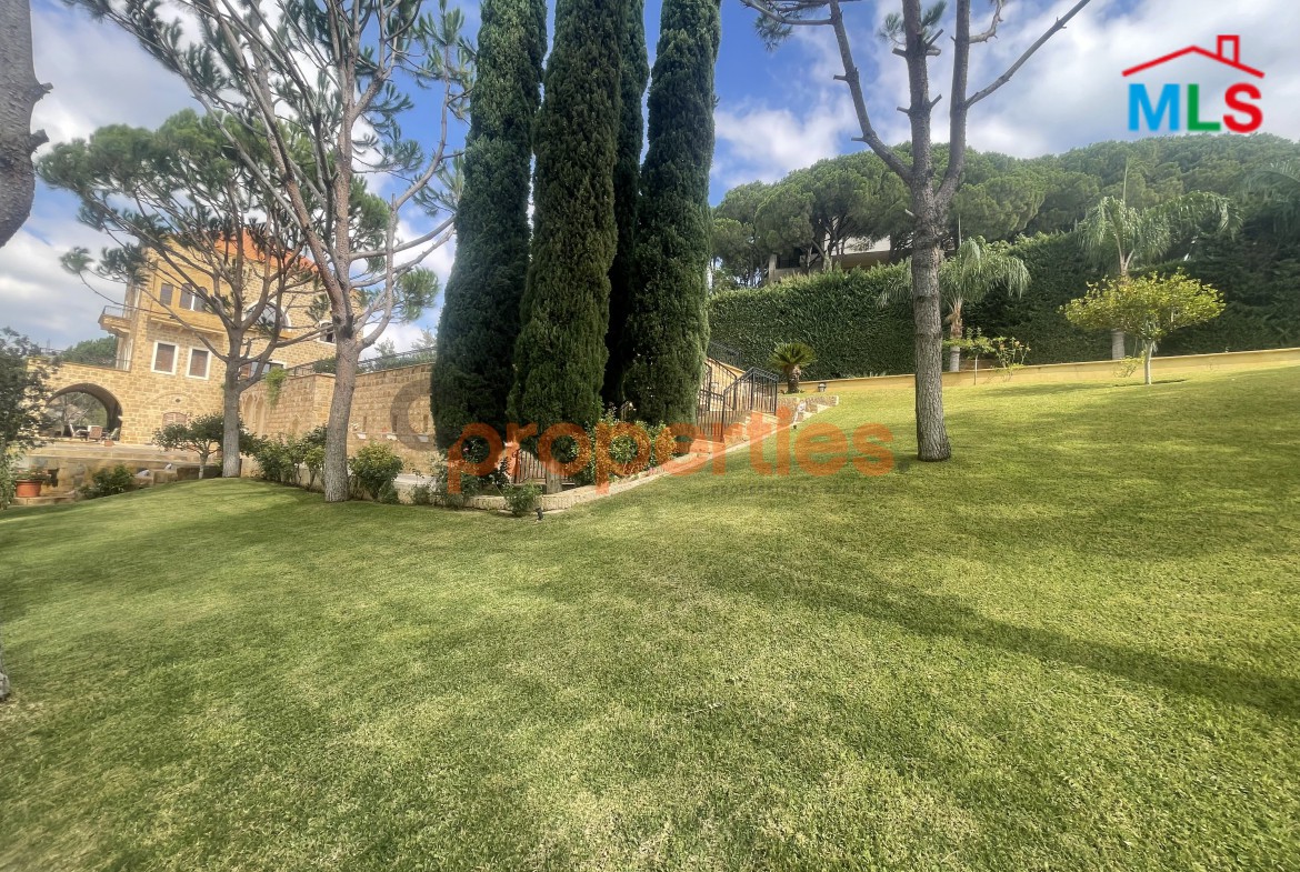 Luxury Furnished Palace for Sale – Mazboud Chouf – CPHR06