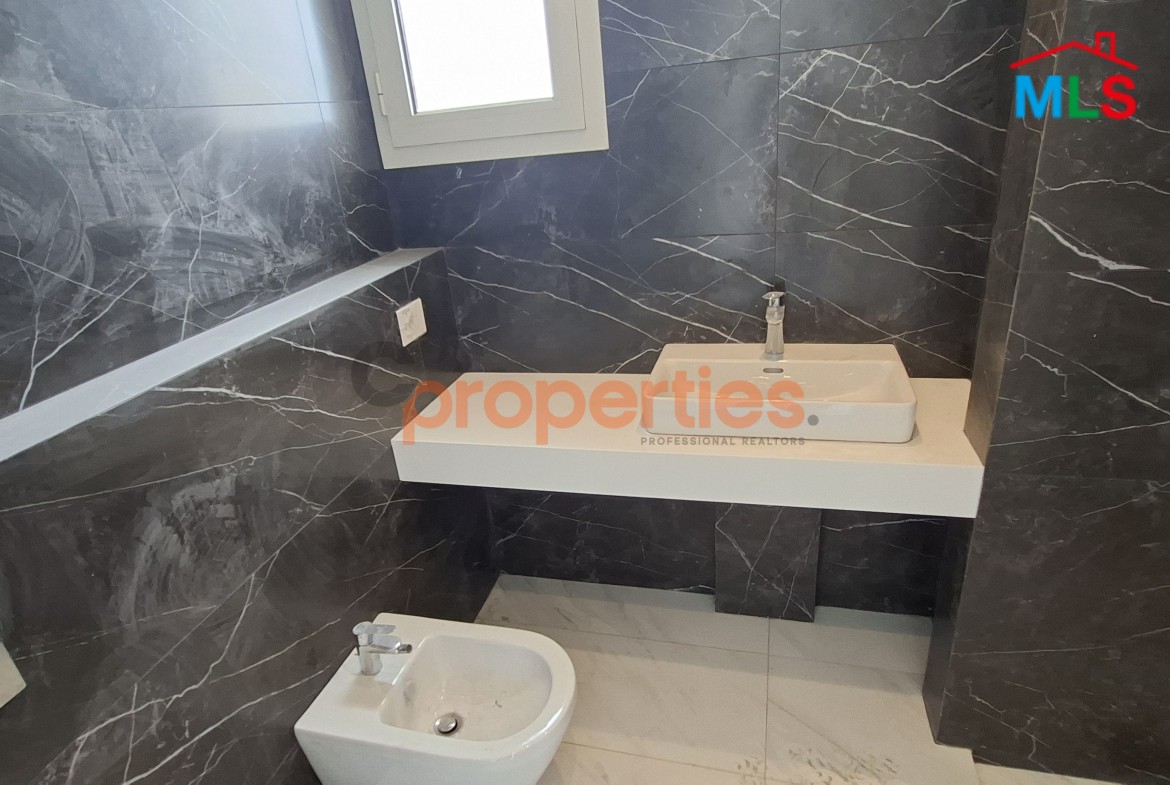 Apartment For Sale In Achrafieh – CPBWW39