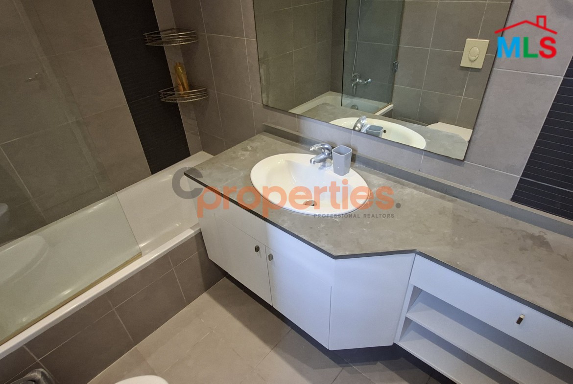 Apartment For Sale In Achrafieh شقة للبيع في الأشرفية CPBWW27
