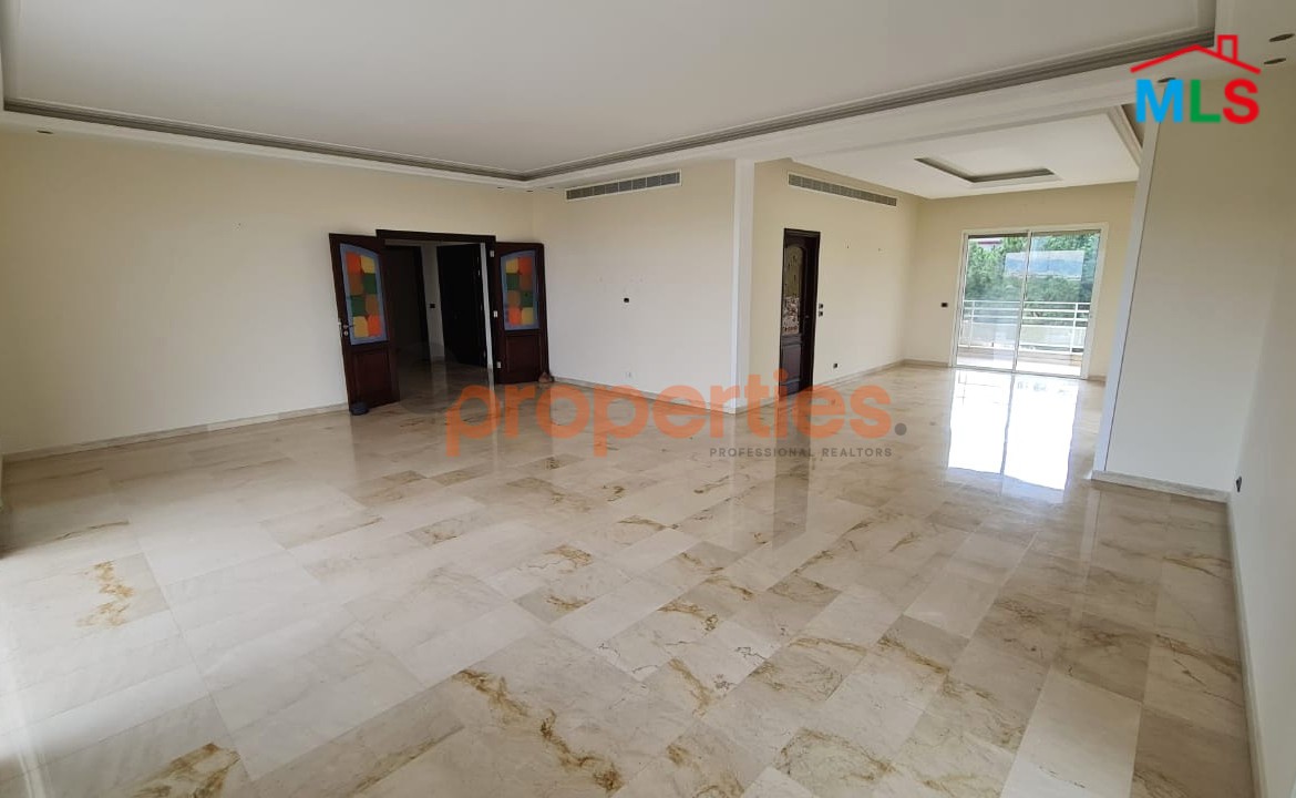 Luxury Apartment For Sale in Aramoun – CPHR05