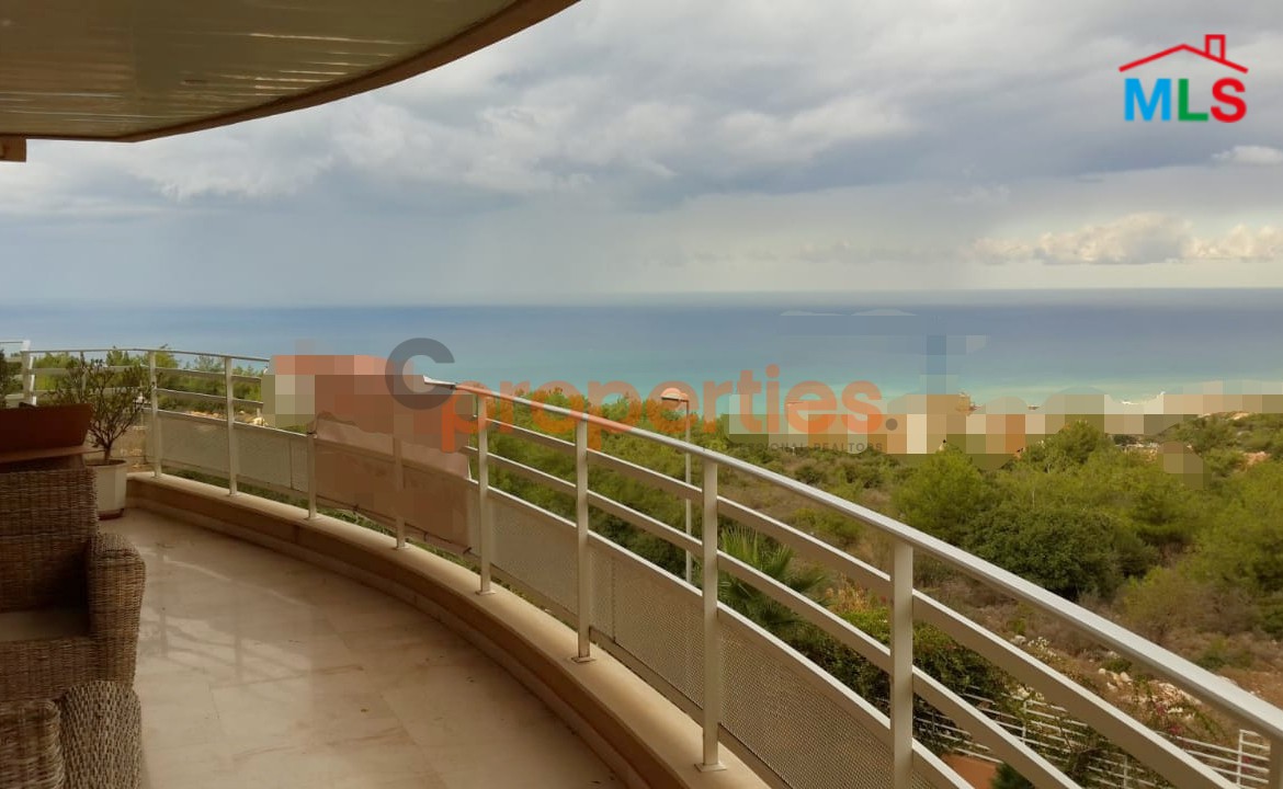 Luxury Apartment For Sale in Aramoun – CPHR05