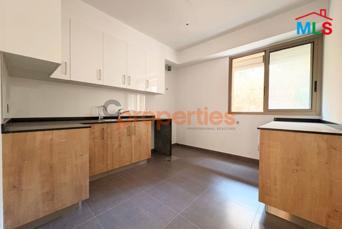 Apartment For Sale In Louaize – CPFY147