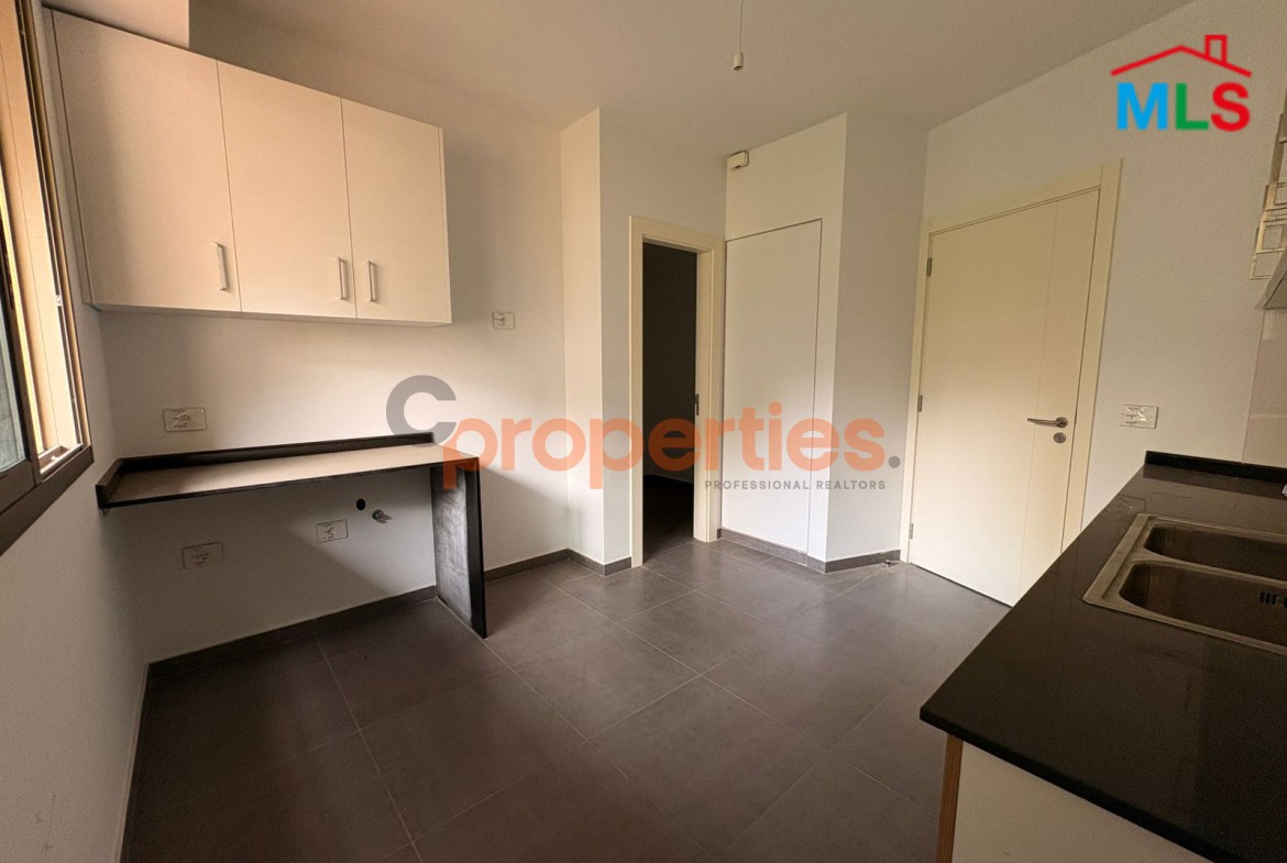 Apartment For Sale In Louaize – CPFY144