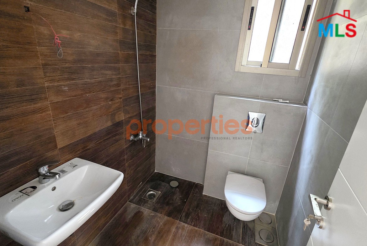 Apartment for Sale in Ain Saade – CPSM391
