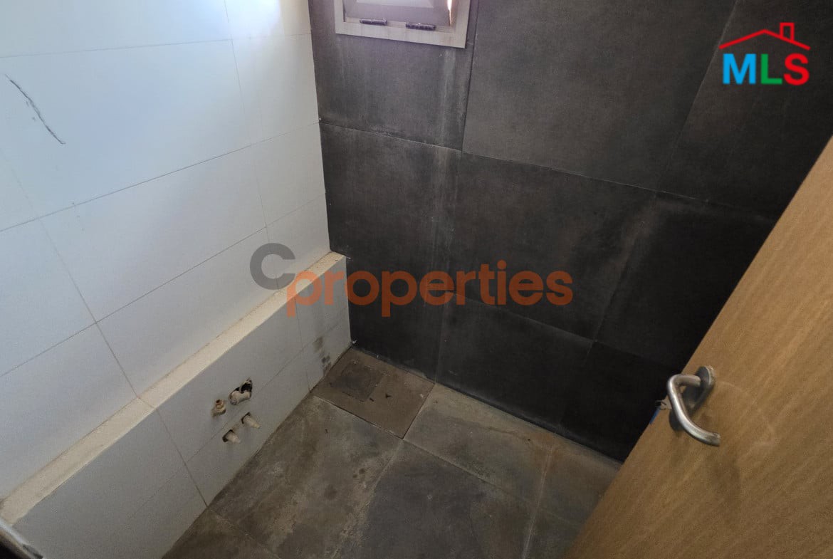Office for Sale in Prime Location – Sin El Fil – Main road – CPGA38