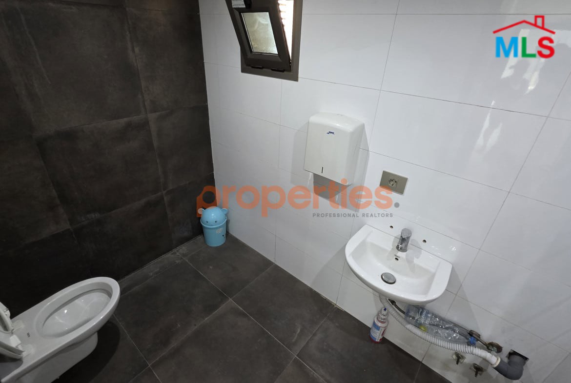 Office for Sale in Prime Location – Sin El Fil – Main road – CPGA38