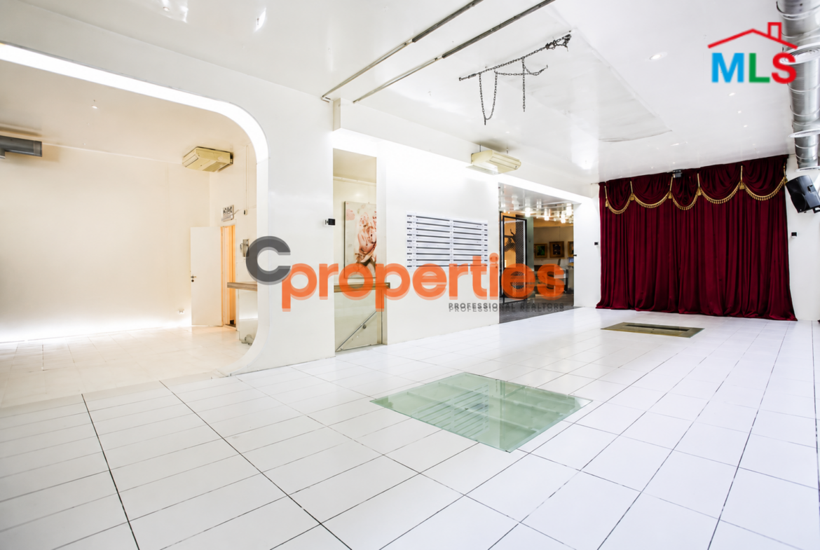 For Sale – Unique High-End Duplex Studio / Office– Horch Tabet – CPGA30