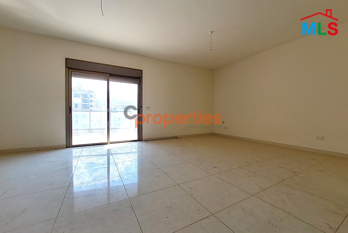 Apartment for sale in Jdeideh CPSM173