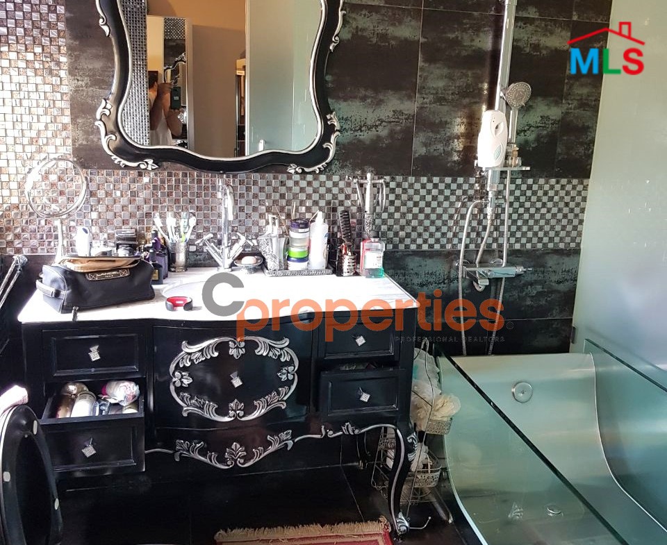 Apartment for sale in Jdeideh CPSM138