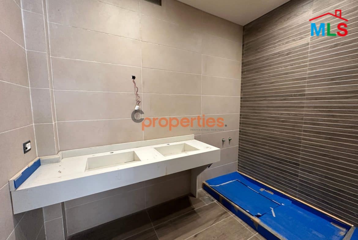 Apartment For Sale in Mtayleb CPCF59