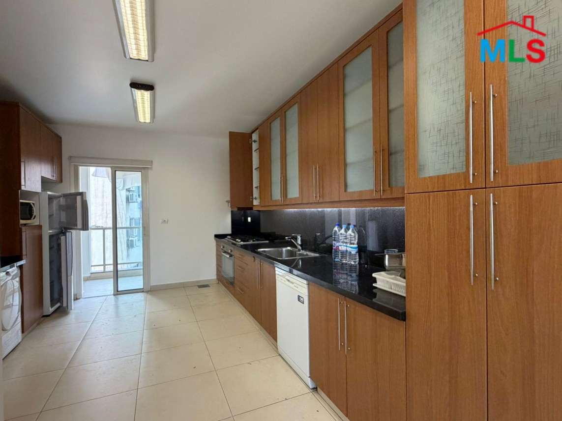 Modern & Furnished Apartment For Rent in Achrafieh