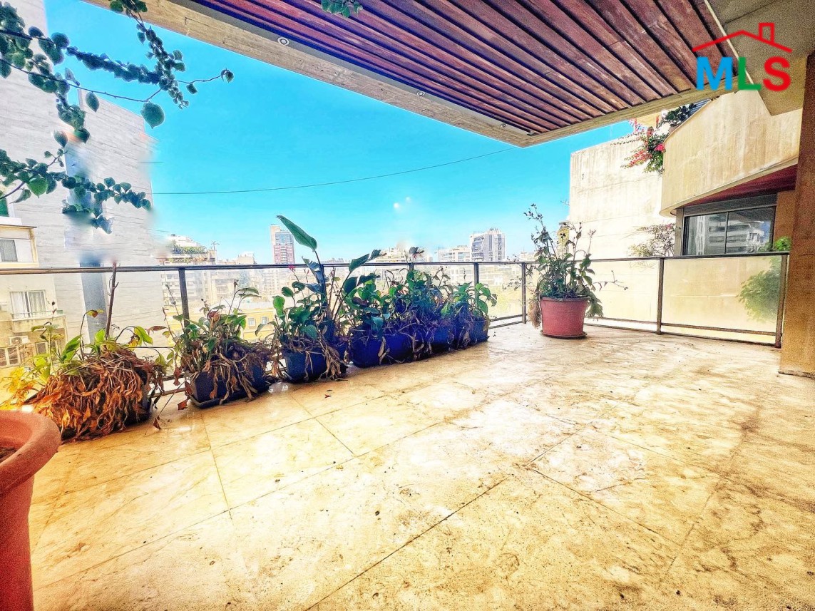 4-Bedroom Apartment For Rent in Achrafieh, Carré D'or
