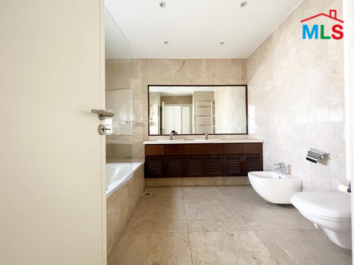 4-Bedroom Apartment For Rent in Achrafieh, Carré D'or