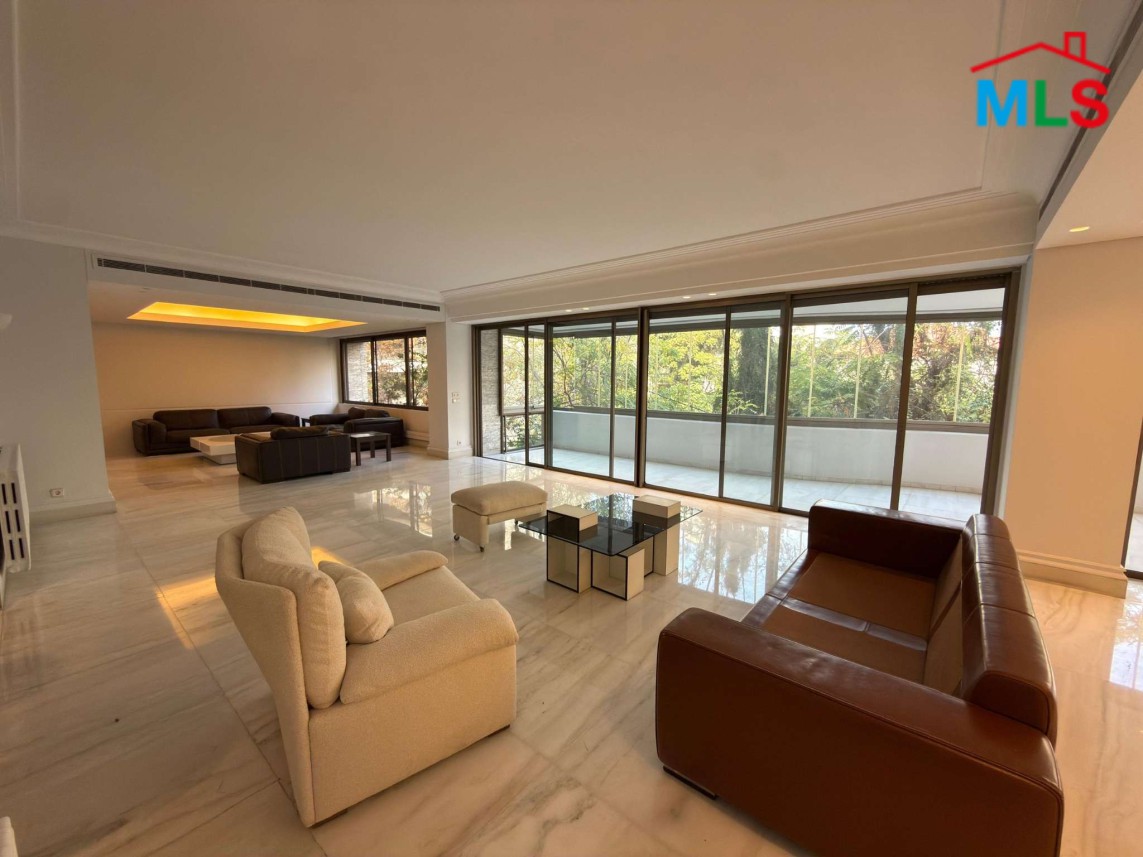 Elegant 4-Bedroom Apartment For Rent in Select area of Achrafieh, Carré D'or