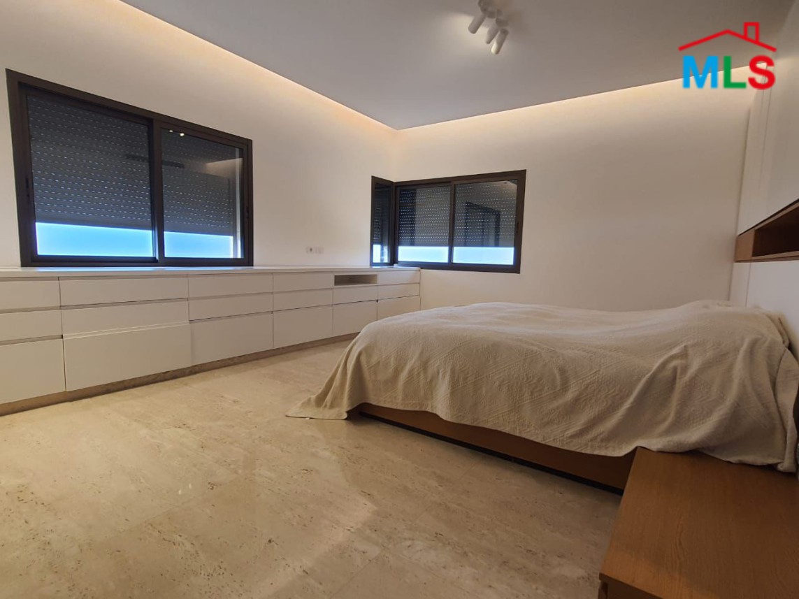 Fully Furnished Decorated Penthouse For Rent in A Prime Location In Adma