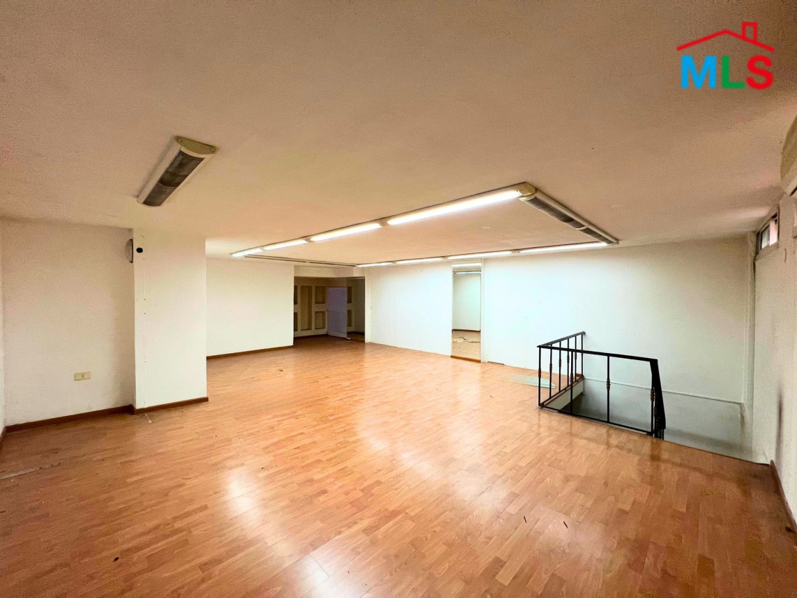 150 SQM Shop For Rent in Achrafieh, Carré D'or