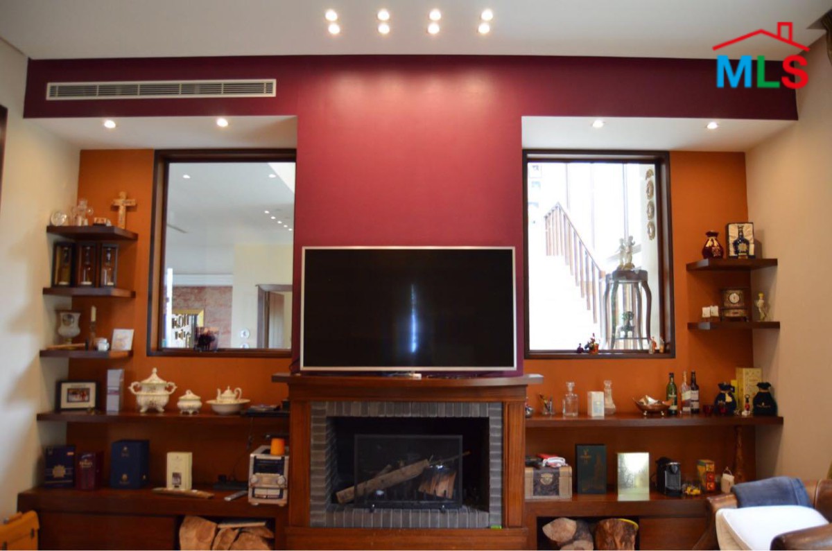 Furnished Villa with An Amazing Garden and Pool For Rent In Beit Chabeb