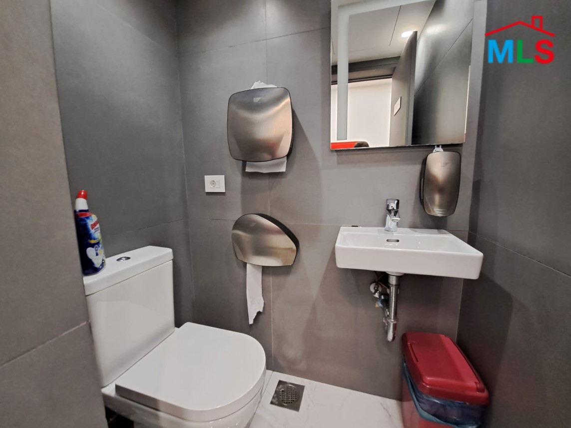 Spacious Decorated Office For Rent In A High-End Tower In Sin Fil - 24/7 Elct