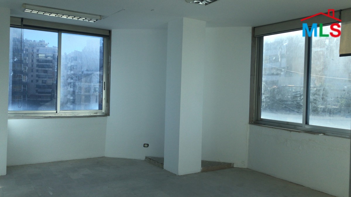 Office for rent in Verdun with a Great View