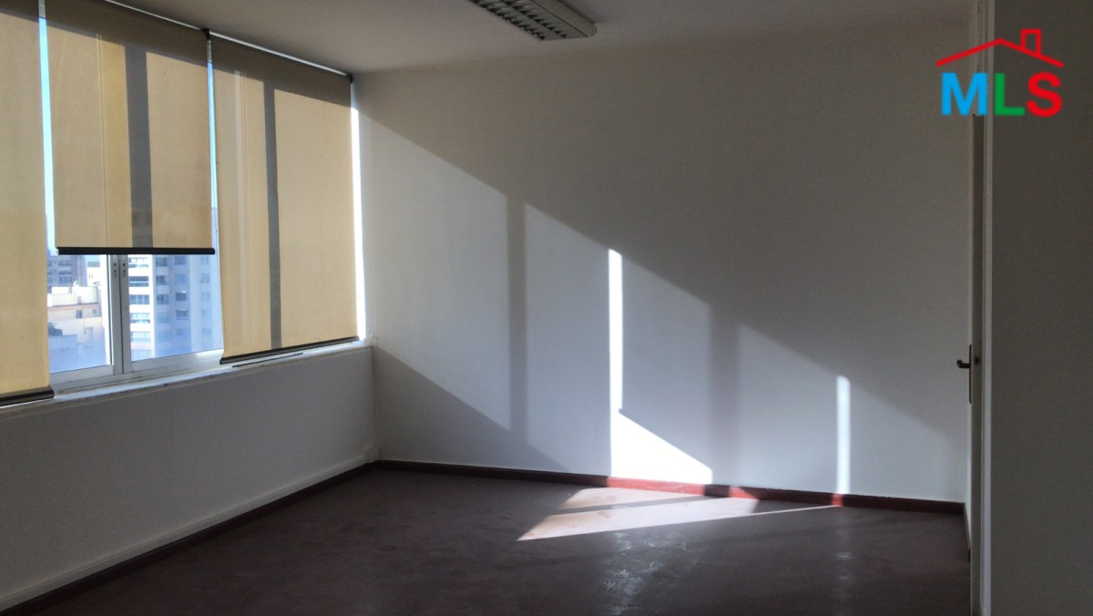 80 SQM Office For Rent in Verdun with Open View