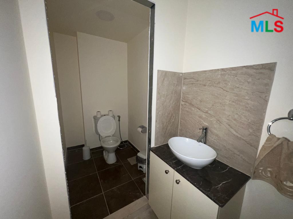 Office for Rent in Jbeil