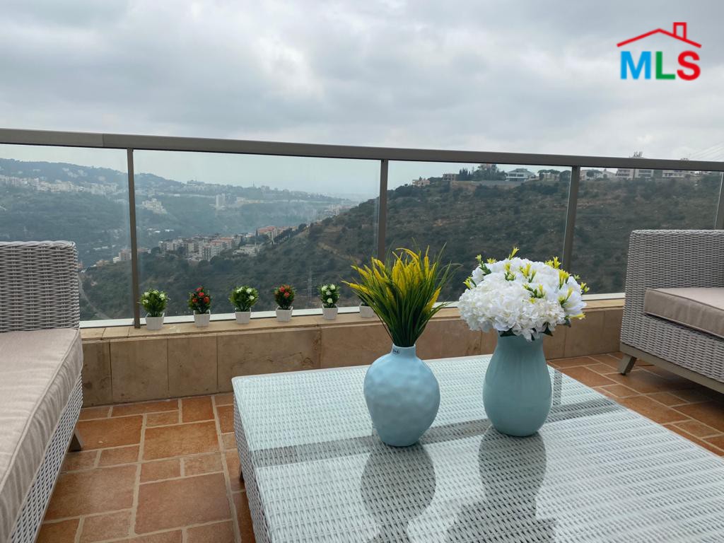 High-end Furnished Duplex with Terrace for Rent in Monteverde